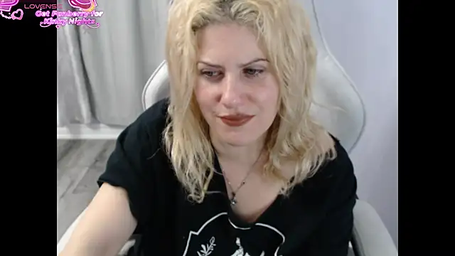 BellaStar84 online show from November 2025 01:33:02 PM