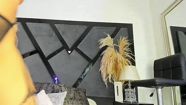 CamilaJohnston online show from March 2026 09:18:02 PM