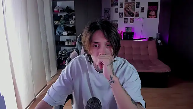 Snapshot of xIce_Boy chatting on May 2026 07:33:01 PM xIce Boy online show from May 2026 07:33:01 PM