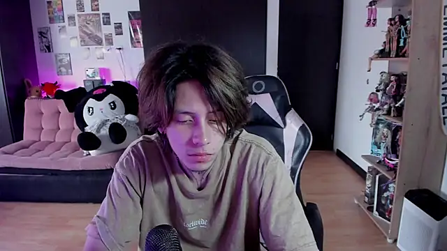 Snapshot of xIce_Boy chatting on May 2026 01:18:01 PM xIce Boy online show from May 2026 01:18:01 PM