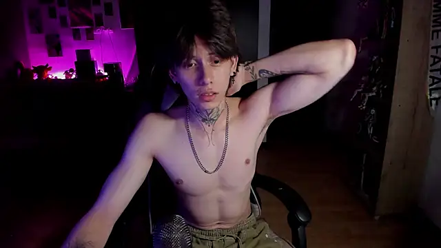 Snapshot of xIce_Boy chatting on June 2026 12:23:02 AM xIce Boy online show from June 2026 12:23:02 AM