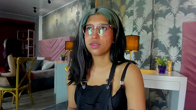 Karin Ks online show from November 2025 08:00:01 PM