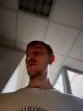 Snapshot of MilanModel chatting on March 2026 03:00:01 PM MilanModel online show from March 2026 03:00:01 PM