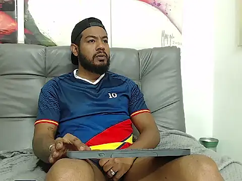 BladeFoxxx1 online show from November 2025 07:19:02 AM