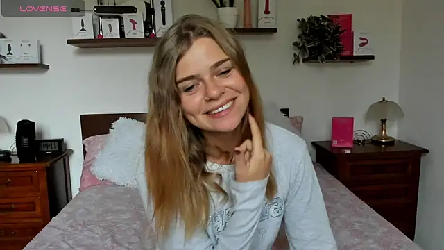 Snapshot of HaleyReedme chatting on September 2025 09:46:01 AM HaleyReedme online show from September 2025 09:46:01 AM