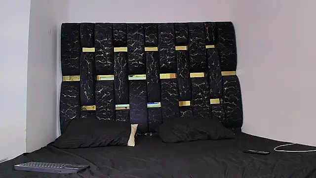 chris blake   online show from November 2025 06:08:01 PM