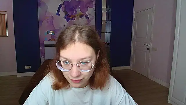Snapshot of AngelinaLow chatting on March 2025 06:21:02 AM AngelinaLow online show from March 2025 06:21:02 AM