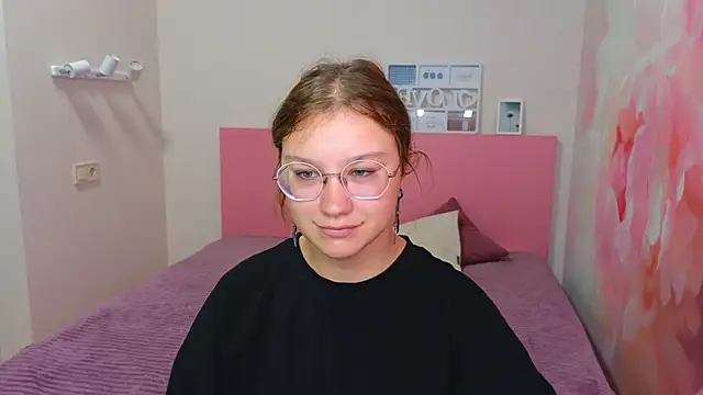 Snapshot of AngelinaLow chatting on September 2025 11:21:01 AM AngelinaLow online show from September 2025 11:21:01 AM