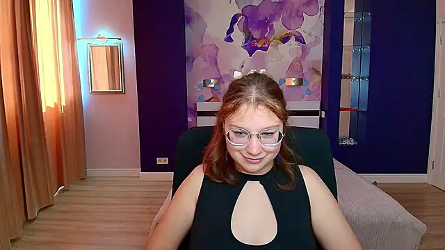 Snapshot of AngelinaLow chatting on September 2025 11:32:01 AM AngelinaLow online show from September 2025 11:32:01 AM