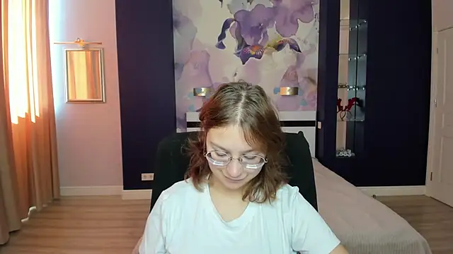 Snapshot of AngelinaLow chatting on September 2025 11:26:02 AM AngelinaLow online show from September 2025 11:26:02 AM