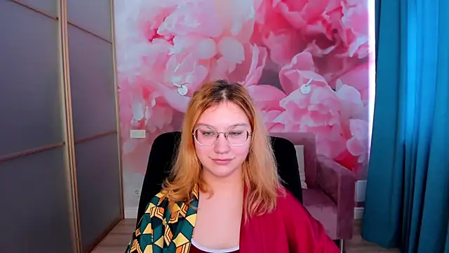 AngelinaLow online show from February 2026 12:42:02 PM