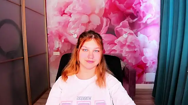 Snapshot of AngelinaLow chatting on April 2026 11:26:02 AM AngelinaLow online show from April 2026 11:26:02 AM