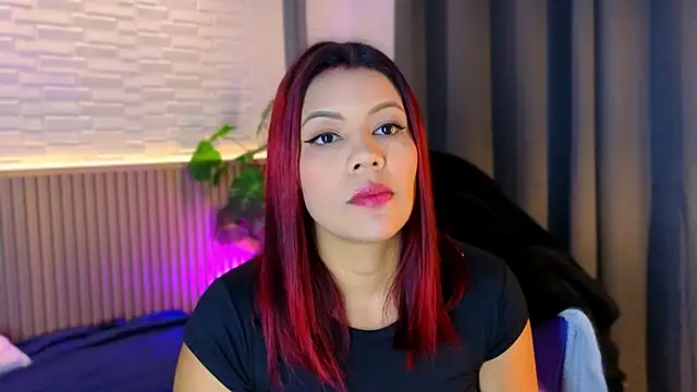 TiffanyWalk online show from November 2025 11:42:02 AM