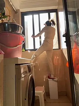 aa520uv online show from November 2025 03:31:02 AM