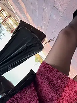 linger-23 online show from January 2026 06:06:01 AM