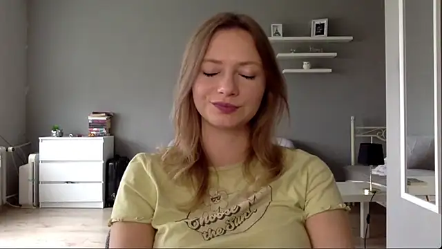 MillieShow online show from October 2025 02:15:01 PM