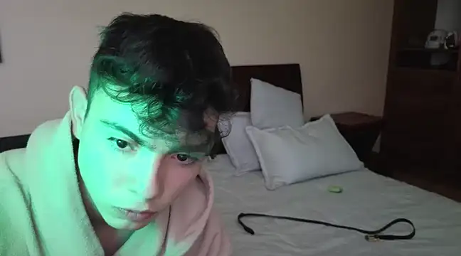 lukeboyce33 online show from March 2025 07:38:01 PM