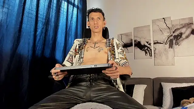 Snapshot of Giotrashy chatting on July 2026 07:49:01 PM Giotrashy online show from July 2026 07:49:01 PM