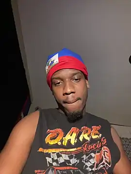 Snapshot of Sir-Tucker chatting on September 2025 03:50:01 AM Sir-Tucker online show from September 2025 03:50:01 AM