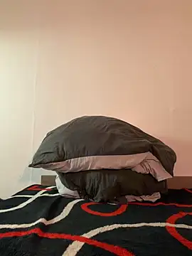 Renoirmonter online show from April 2026 07:07:02 PM