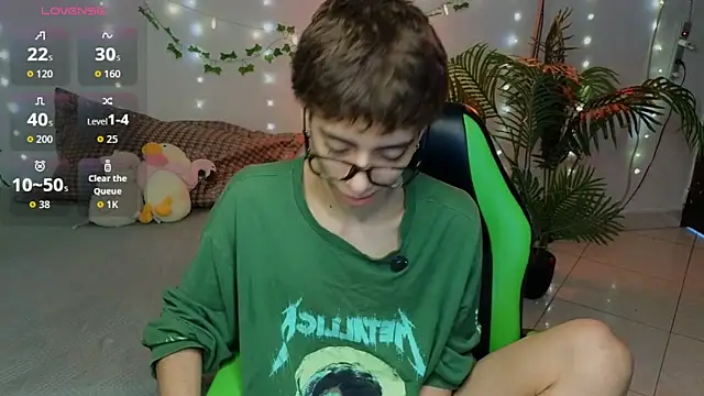 Matty Sparkk online show from April 2026 01:05:02 PM