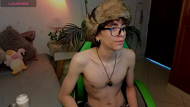Snapshot of Matty_Sparkk chatting on June 2026 01:10:01 PM Matty Sparkk online show from June 2026 01:10:01 PM