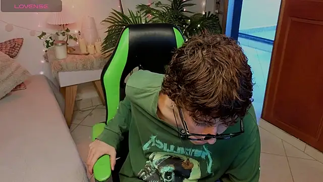 Snapshot of Matty_Sparkk chatting on June 2026 01:09:02 PM Matty Sparkk online show from June 2026 01:09:02 PM