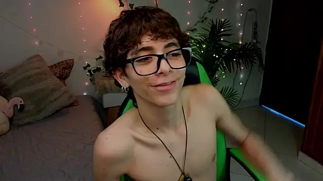 Snapshot of Matty_Sparkk chatting on June 2026 01:10:02 PM Matty Sparkk online show from June 2026 01:10:02 PM
