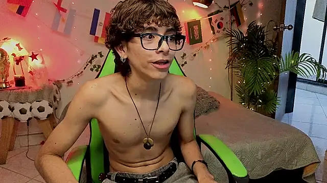 Snapshot of Matty_Sparkk chatting on July 2026 01:50:01 PM Matty Sparkk online show from July 2026 01:50:01 PM