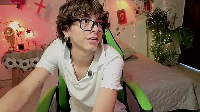 Snapshot of Matty_Sparkk chatting on July 2026 01:29:02 PM Matty Sparkk online show from July 2026 01:29:02 PM
