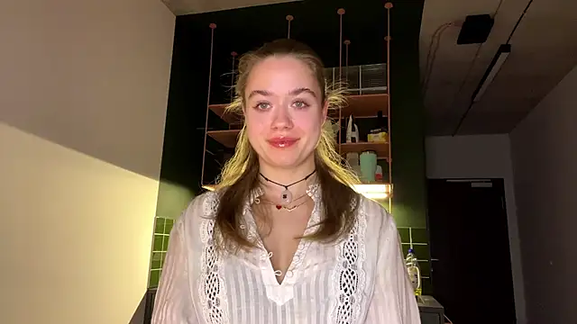 kiyoko kur  online show from March 2025 06:43:02 PM