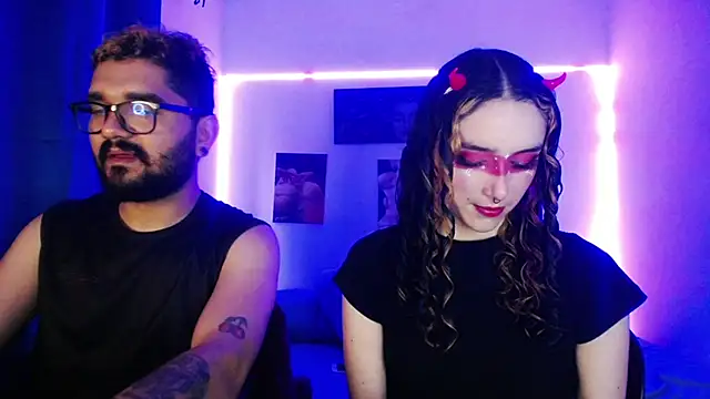 Snapshot of TwinFlamesX chatting on September 2025 10:43:01 PM TwinFlamesX online show from September 2025 10:43:01 PM