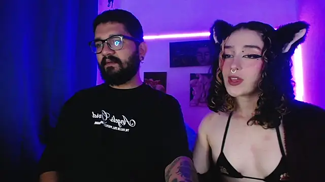 Snapshot of TwinFlamesX chatting on October 2025 02:54:01 PM TwinFlamesX online show from October 2025 02:54:01 PM