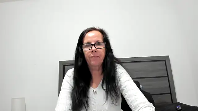 peachgoddess online show from November 2025 01:00:02 PM