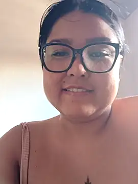 DianaGom online show from February 2026 12:36:01 PM