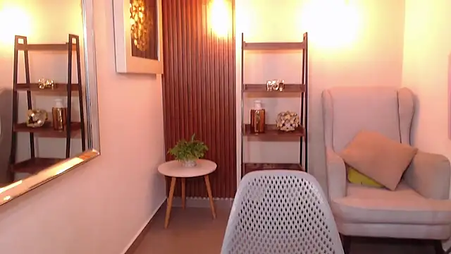 Coral Lise online show from November 2025 10:59:01 AM