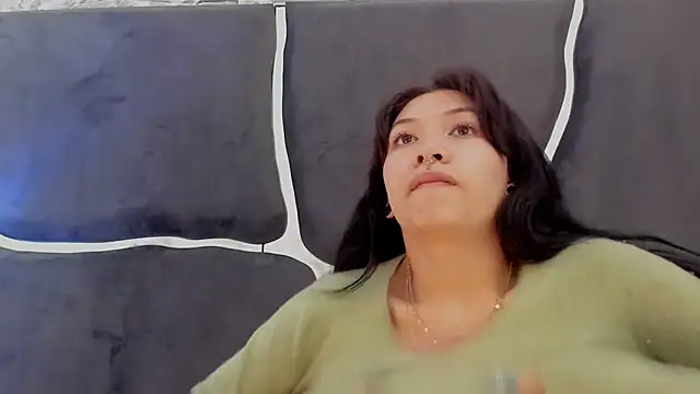 LauryAndNarem69 online show from March 2025 07:25:01 PM