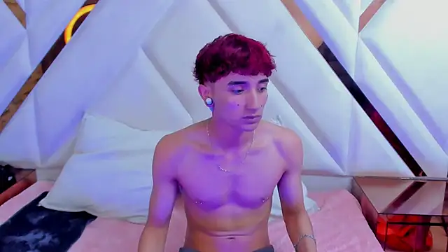 LauryAndNarem69 online show from March 2025 10:17:01 PM