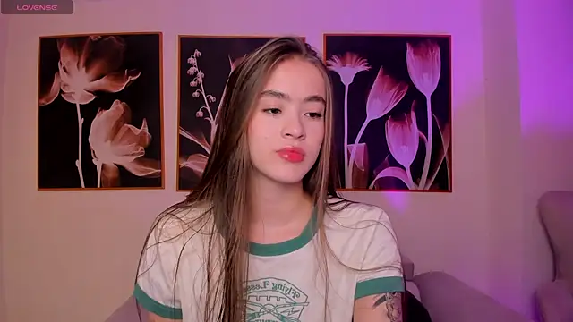 MaiaCollins online show from March 2026 01:00:01 PM