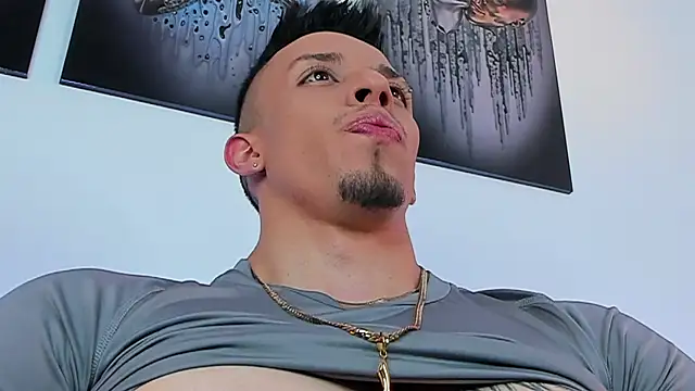 Snapshot of InkAngelo chatting on September 2025 05:01:02 AM InkAngelo online show from September 2025 05:01:02 AM