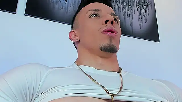 Snapshot of InkAngelo chatting on October 2025 04:21:01 AM InkAngelo online show from October 2025 04:21:01 AM