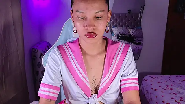 eleselas online show from November 2025 10:42:02 PM