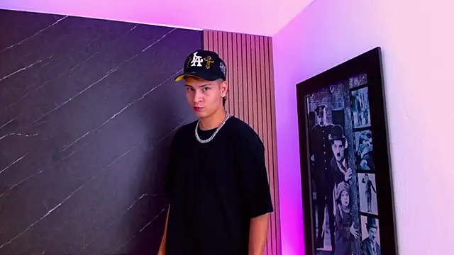 Jhojan twink online show from April 2026 03:31:01 AM