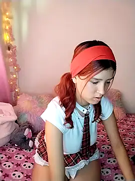 Snapshot of Sophie_joyy chatting on October 2025 07:00:01 PM Sophie joyy online show from October 2025 07:00:01 PM
