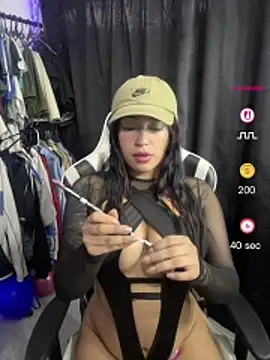 KatianPierce online show from July 2026 10:56:01 PM