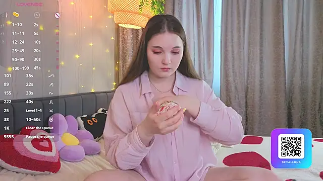 ConstanceHelms online show from April 2026 05:10:01 AM