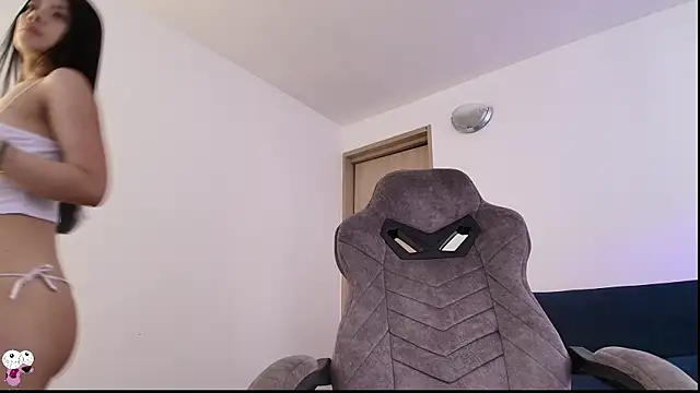 Im-kaia online show from November 2025 07:57:02 PM