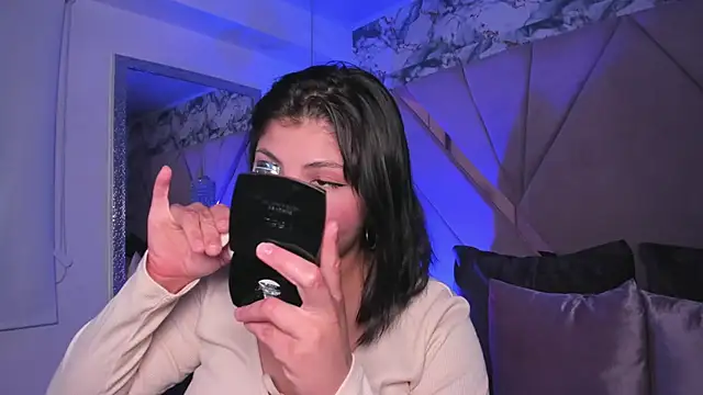 abby roux online show from December 2025 02:49:01 AM