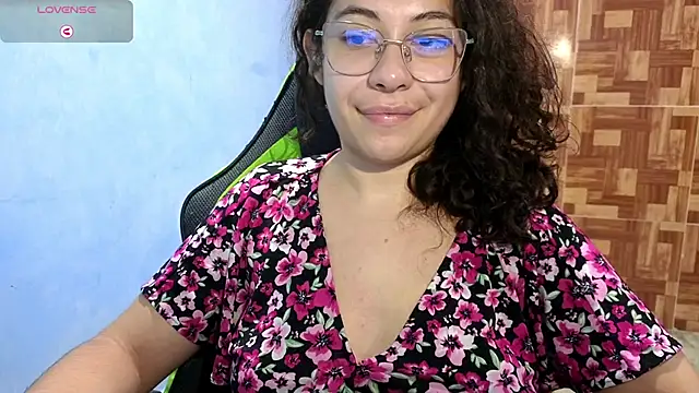Snapshot of Mabbaldama chatting on September 2025 10:11:02 PM Mabbaldama online show from September 2025 10:11:02 PM