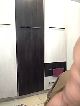 Snapshot of Elonelo chatting on September 2025 06:02:02 AM Elonelo online show from September 2025 06:02:02 AM